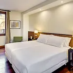 Отель Sercotel Puerta De La Catedral