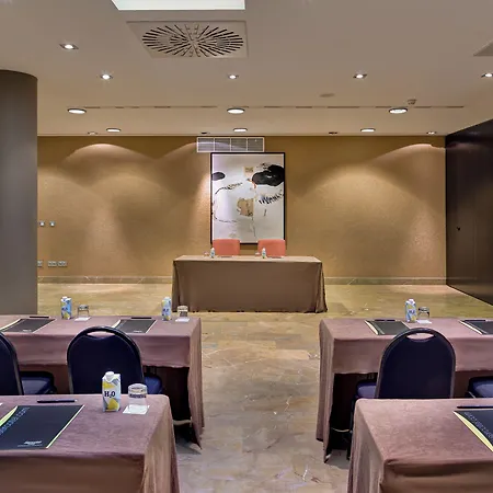 Готель Sercotel Puerta De La Catedral