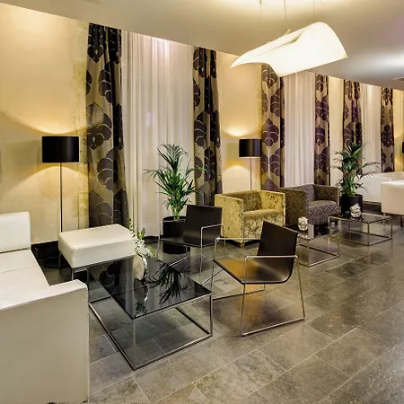 Sercotel Puerta De La Catedral Готель