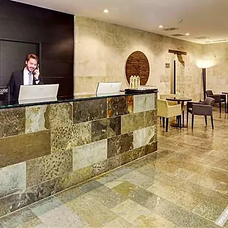 Hotell Sercotel Puerta De La Catedral