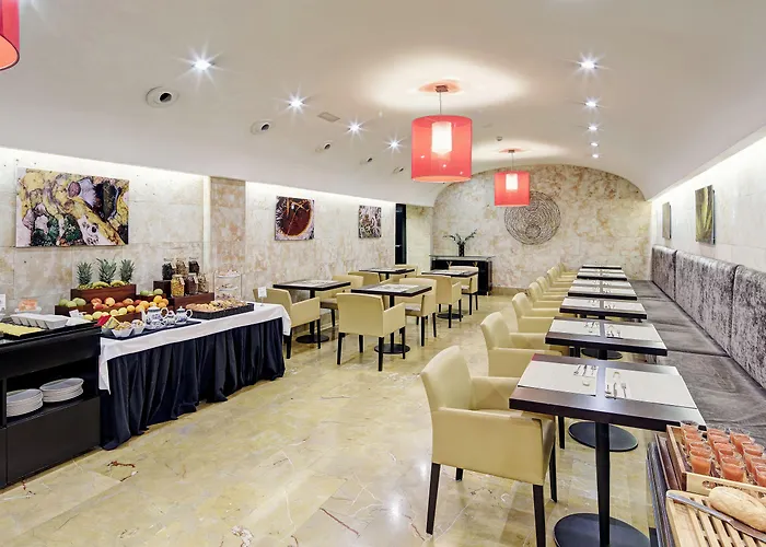 Sercotel Puerta De La Catedral Otel