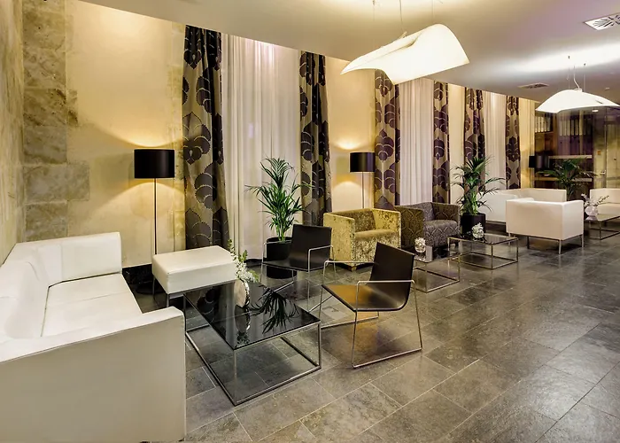 Sercotel Puerta De La Catedral Otel